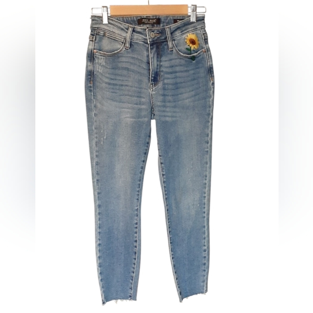 Judy Blue Sunflower Garden  Jeans Sunflower Detail Size 25 NWT